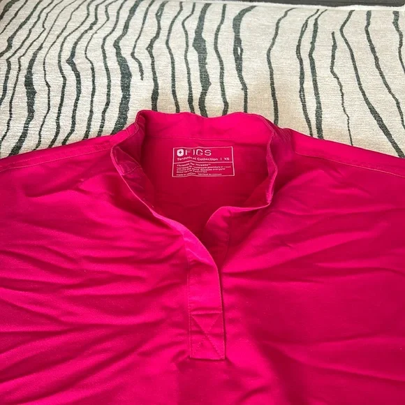 FIGS- Women's Scrub Whole Set (top and pants) - Picture 7 of 9